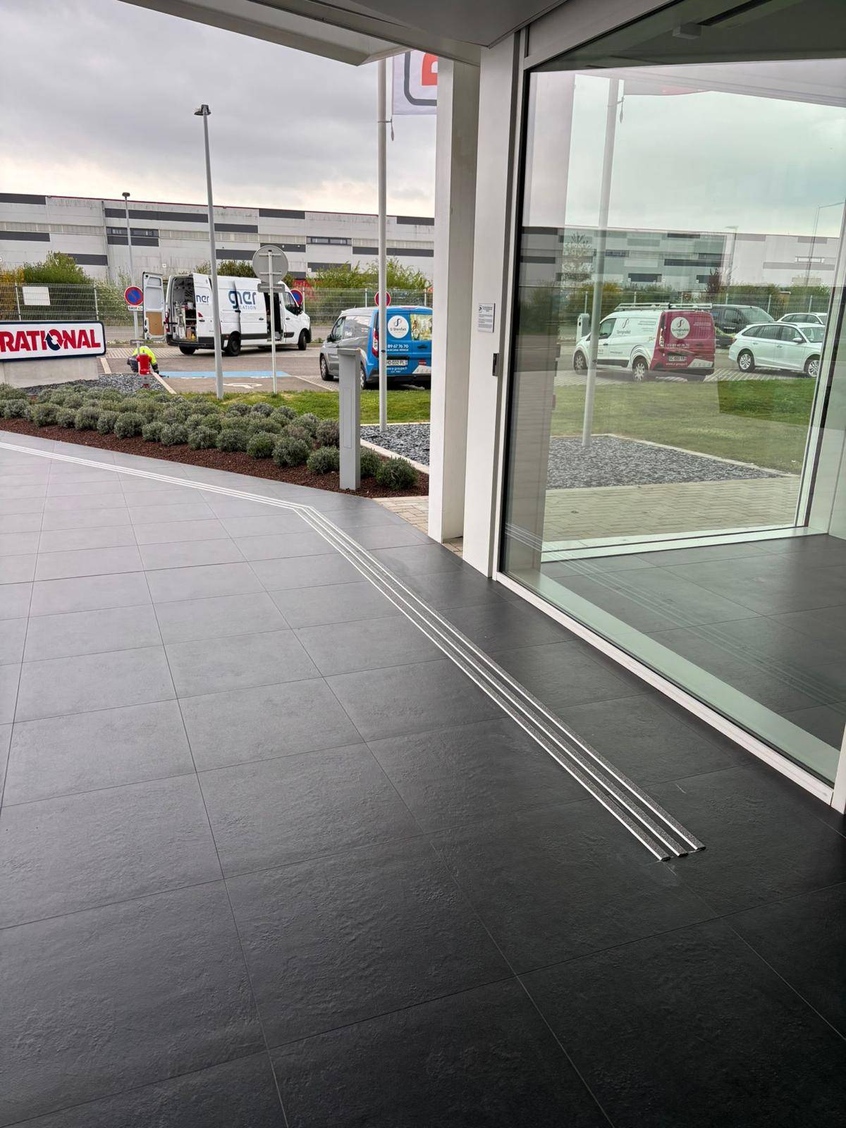 Fabrication de signalétique extérieur pour les entreprises à Mulhouse dans le Haut-Rhin