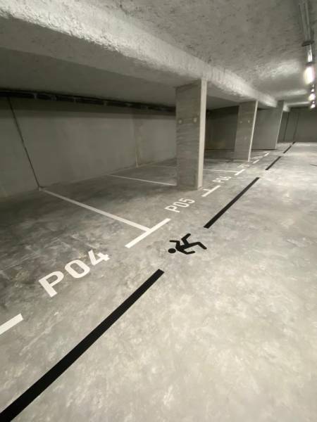 Marquage au sol pour un parking sous-sol d'un hôtel situé à Strasbourg proche de Mulhouse