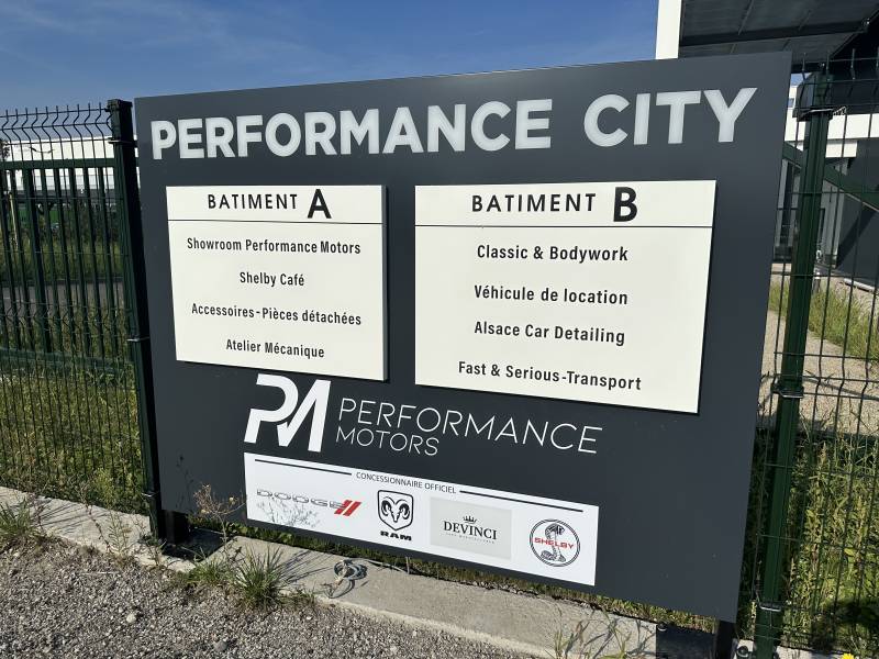 Totem pour un concessionnaire automobile situé à Eschau proche de Geispolsheim