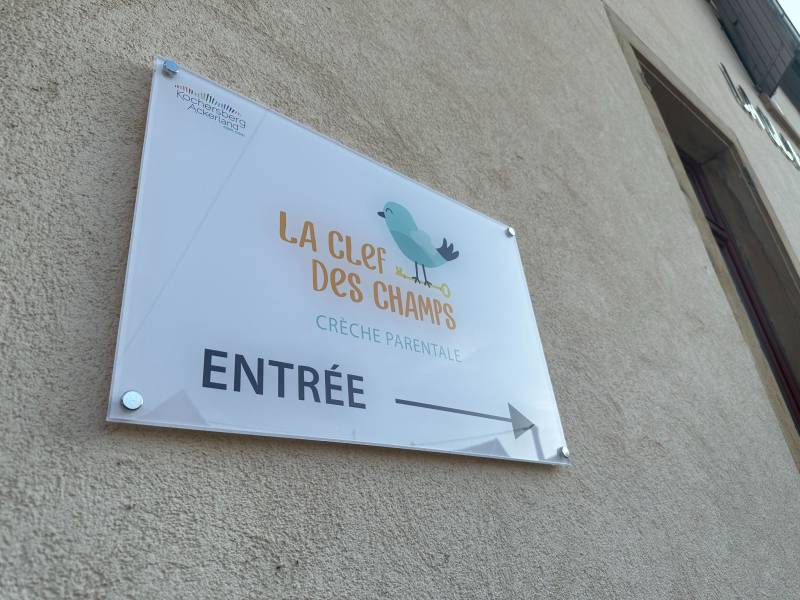 Plaques en Altuglas pour une crèche située à Truchtersheim proche de Haguenau